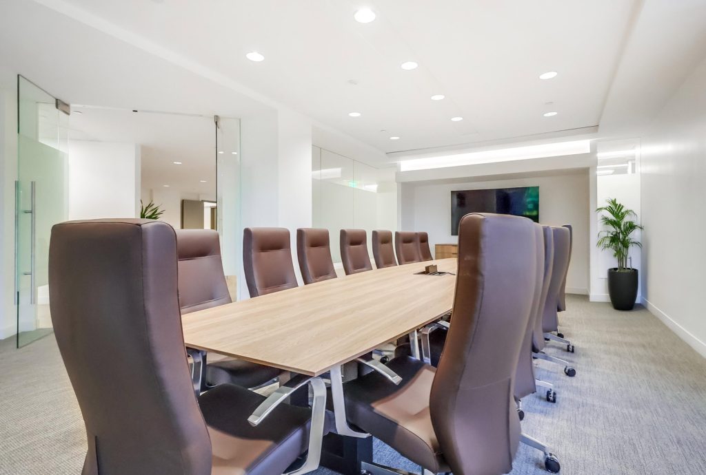 3-large-conf-room-p35-21300-victory